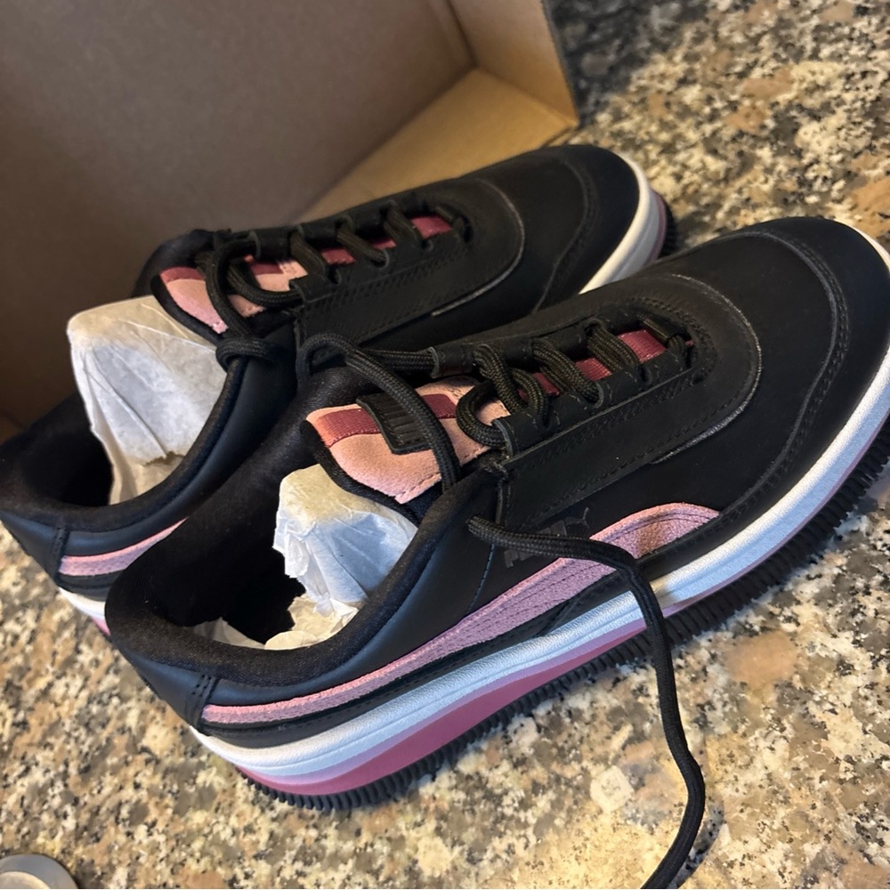 Puma Black and Pink Women's Sneakers Brand New Size 8